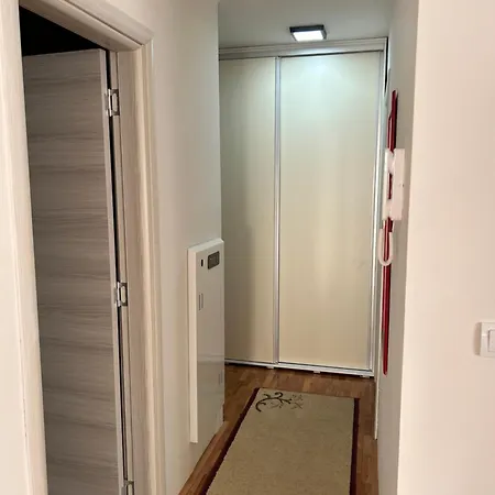 Slatki Snovi - Novi U Centru Vranja - Free Parking Вране