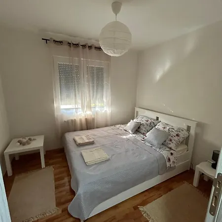 Apartman Slatki Snovi - Novi U Centru Vranja - Free Parking