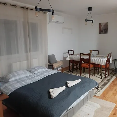 Slatki Snovi - Novi U Centru Vranja - Free Parking *
